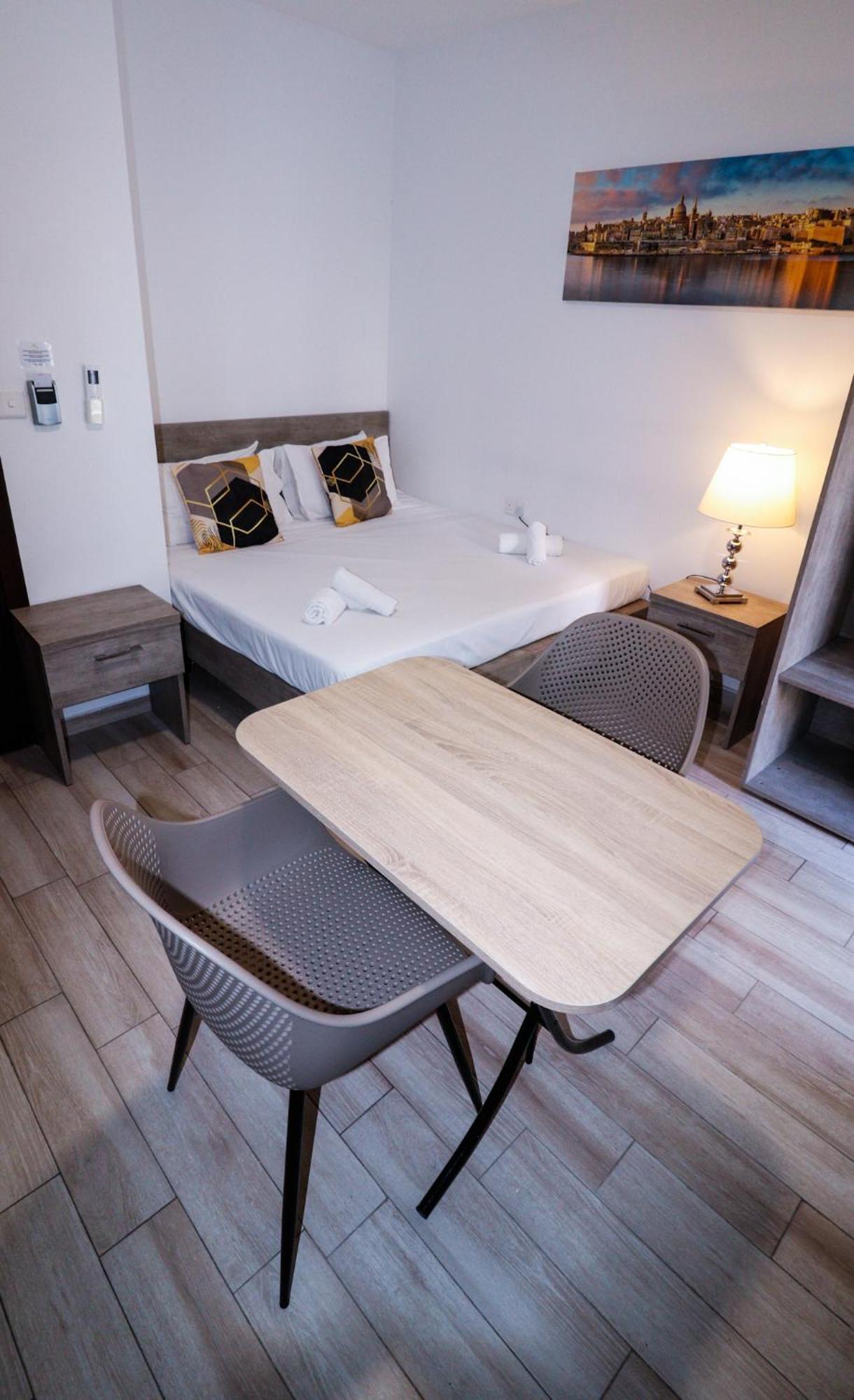 Napoli Suites Studios Aparthotel Saint Julian's Luaran gambar