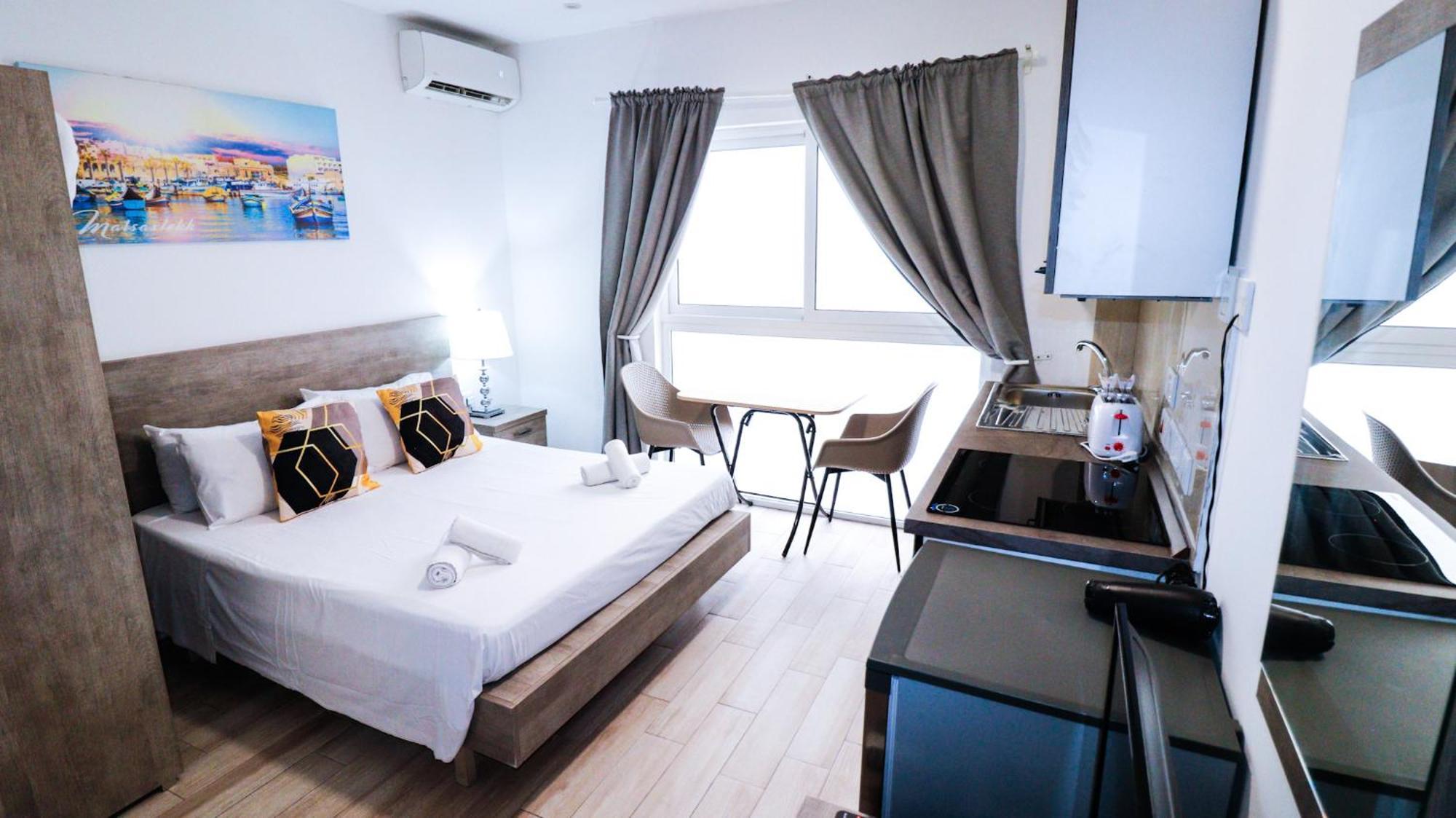 Napoli Suites Studios Aparthotel Saint Julian's Luaran gambar